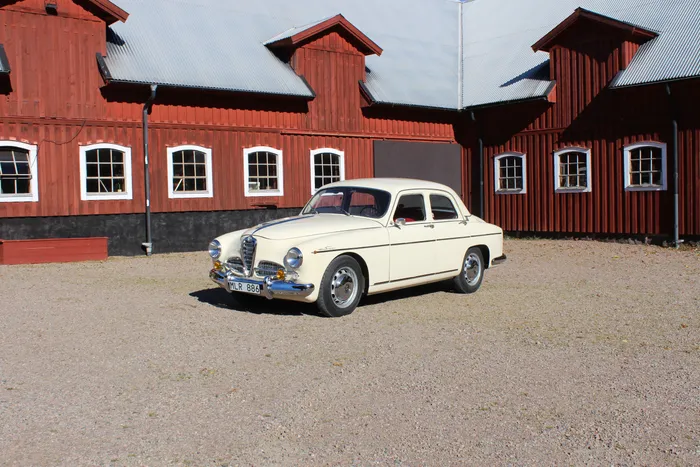 【希少】【絶版】ALFA ROMEO ALL CARS FROM 1910 希少】【絶版】ALFA ROMEO ALL CARS FROM 1910 - メルカリ